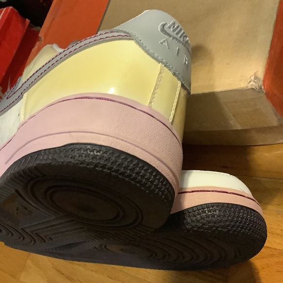 Nike Air Force 1 Silver Doll Womens 12 = Mens 10.5 AF1 Low VINTAGE 2007 Release - Picture 7 of 12